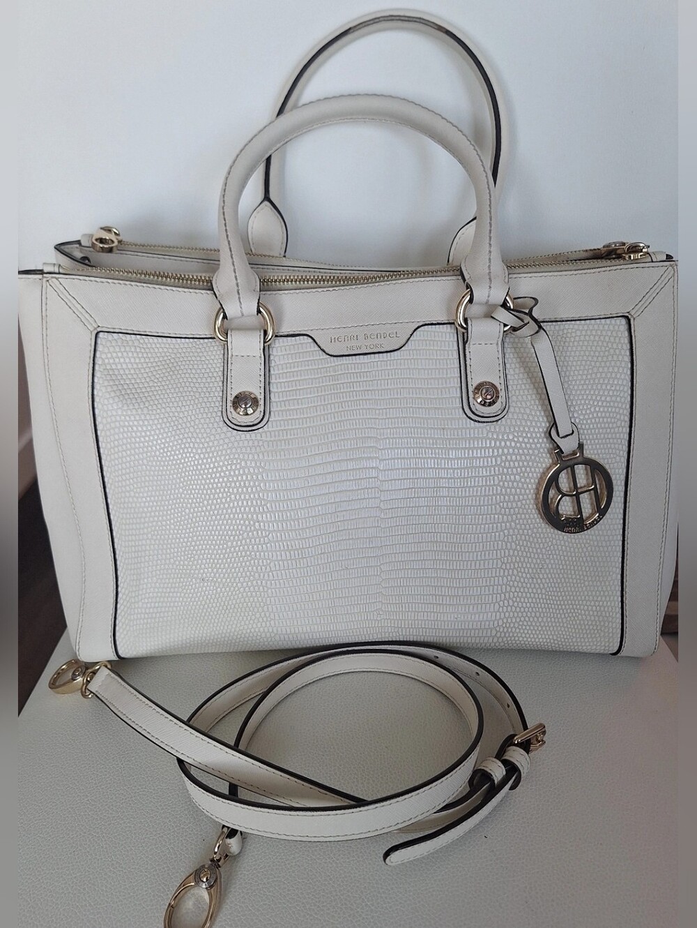 Henri Bendel Ivory West 57th Lizard Embossrd Satchel EUC